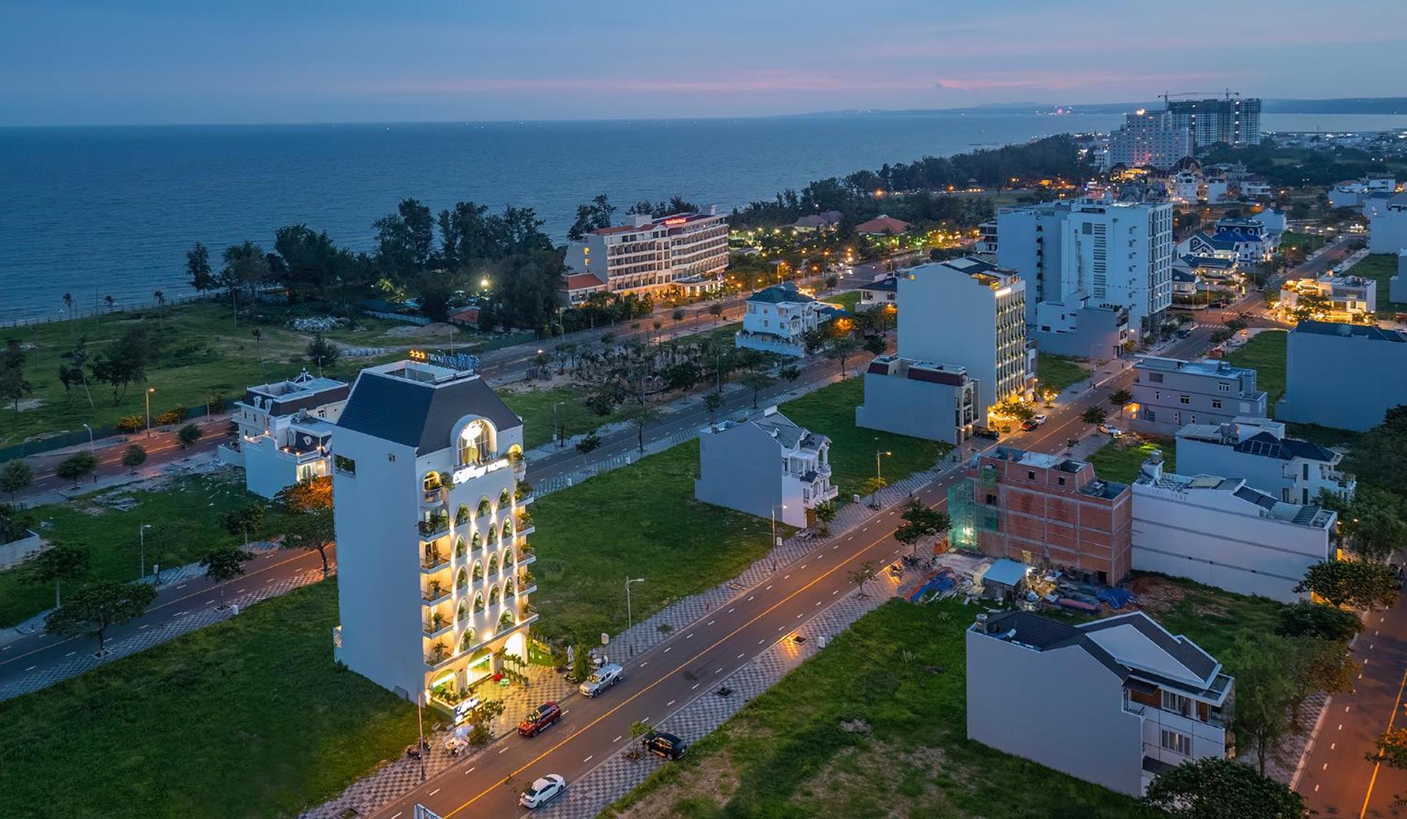 Tiffany Hotel & Restaurant Phan Thiet Exterior photo