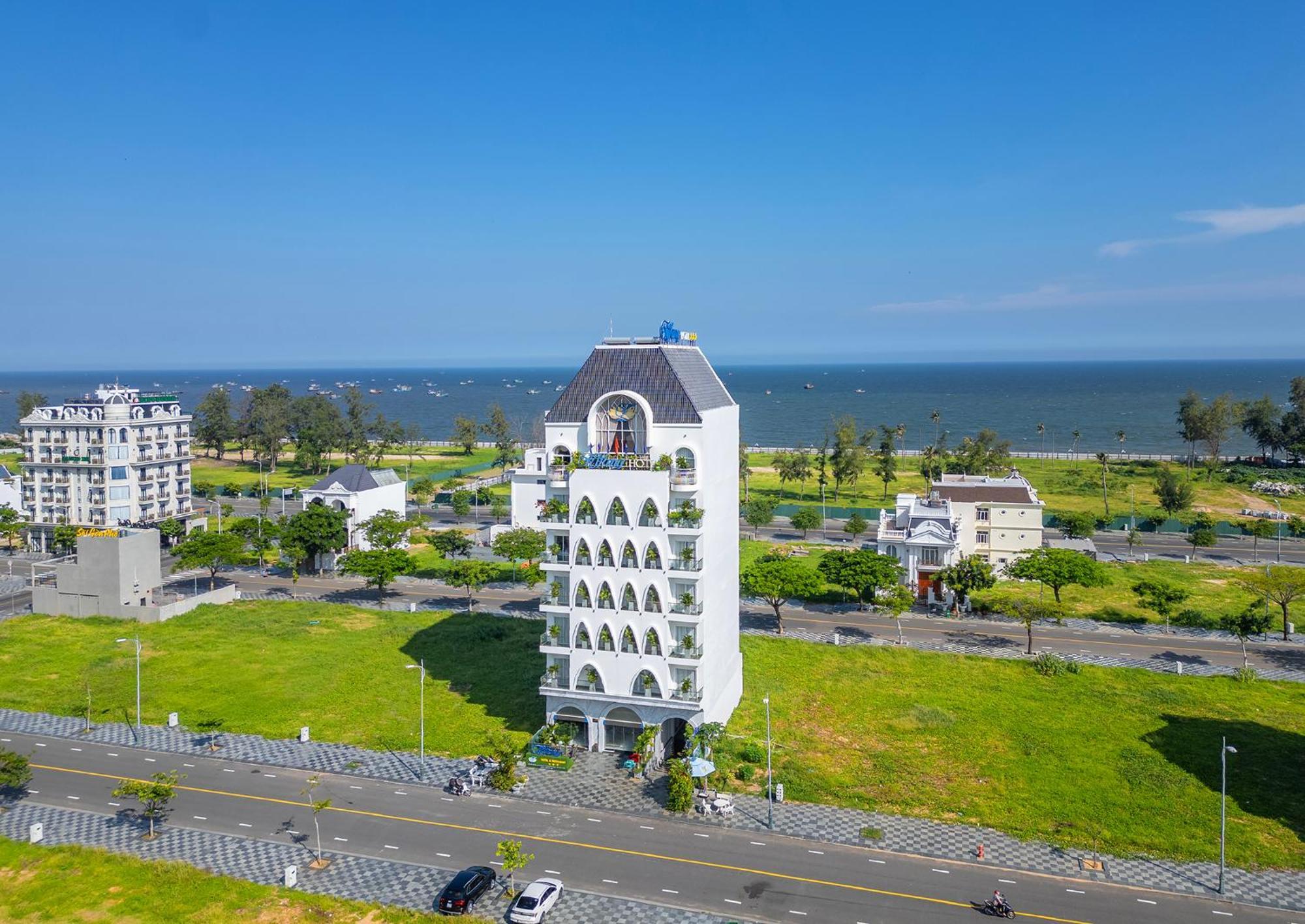 Tiffany Hotel & Restaurant Phan Thiet Exterior photo